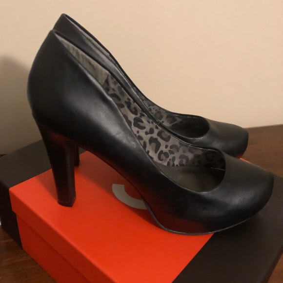 Guess High Heels 4 inch - Picture 3 of 8